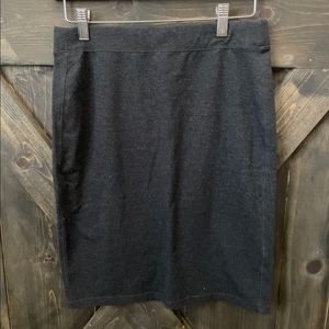 Old navy grey stretch pencil skirt. Size small